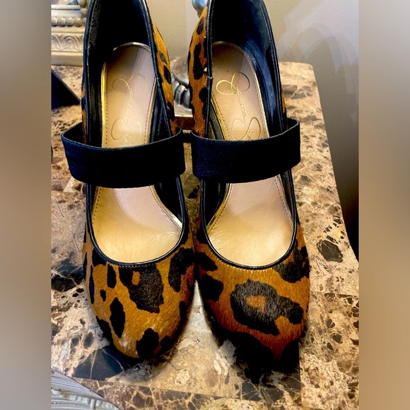 Shoes - Picture 1 of 3